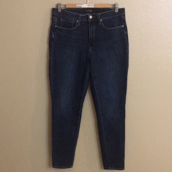 Banana Republic Denim - Banana Republic Dark Wash Curvy Skinny Sz 31